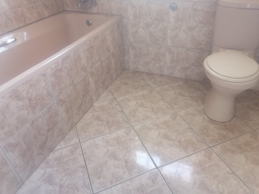 3 Bedroom Property for Sale in Vista Park Free State